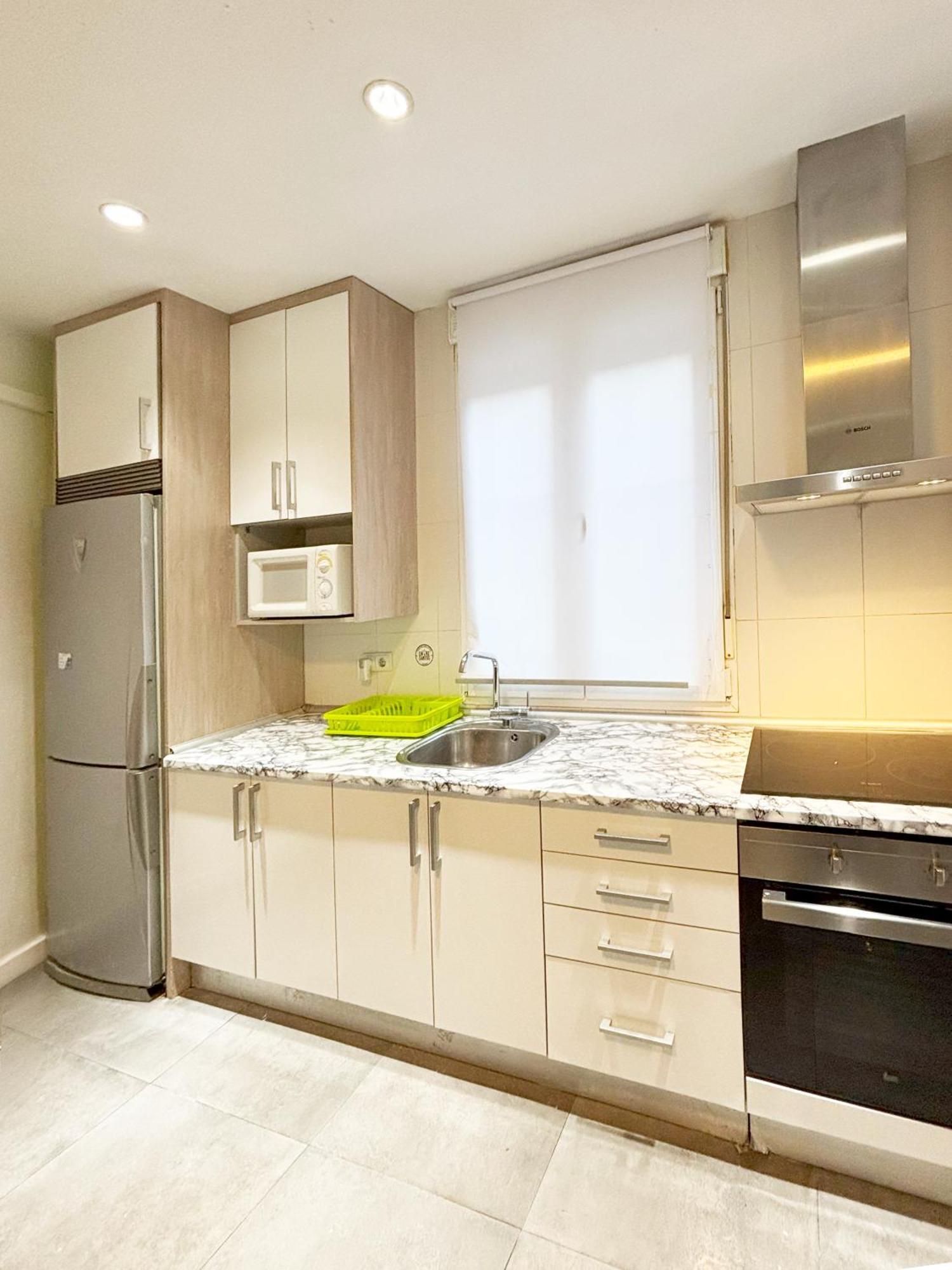 شقة Luminoso, Con Patio Y Buena Zona مدريد المظهر الخارجي الصورة